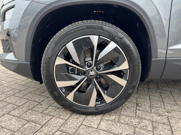 SKODA Karoq (2025) — foto 13 van 22