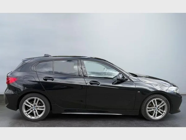 BMW 1 Hatch (2020) — foto 24 van 25