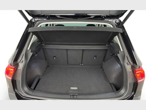 Volkswagen Tiguan (2022) — foto 7 van 29