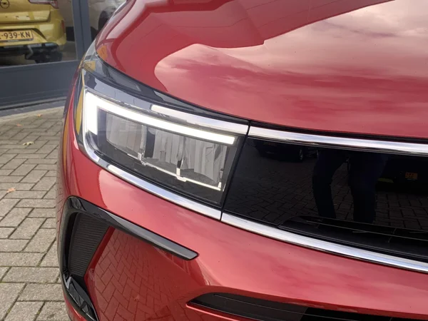 Opel Grandland (2022) — foto 2 van 22