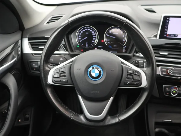 BMW X1 PHEV (F48 LCI) (2022) — foto 7 van 28