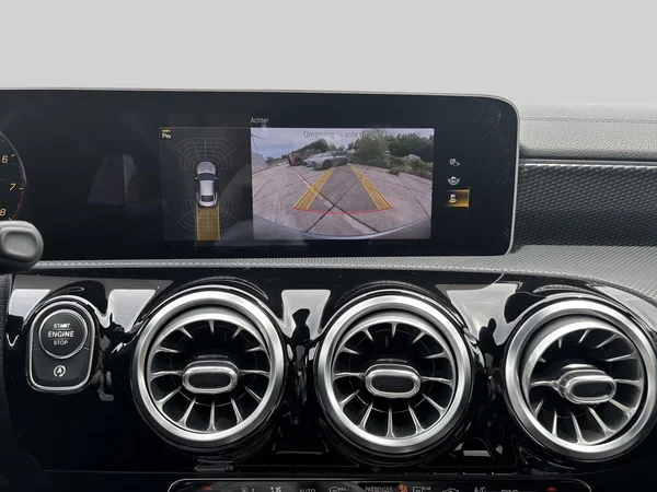 Mercedes-Benz CLA (2019) — foto 3 van 14