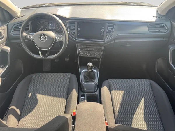 VOLKSWAGEN T-Roc (2019) — foto 6 van 18