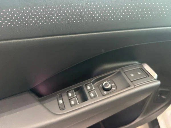 VOLKSWAGEN T-Roc (2025) — foto 7 van 21