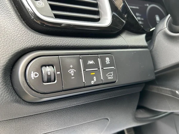 KIA XCeed (2024) — foto 21 van 30