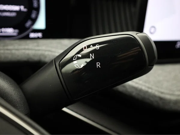 SKODA Superb Combi (2024) — foto 11 van 24