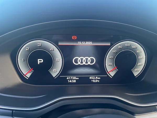 AUDI A4 Avant Dsl (2023) — foto 10 van 22