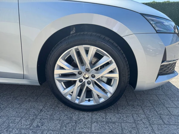 SKODA Octavia Combi (2025) — foto 17 van 24