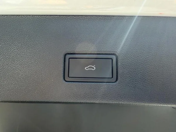 VOLKSWAGEN T-Roc (2021) — foto 19 van 26