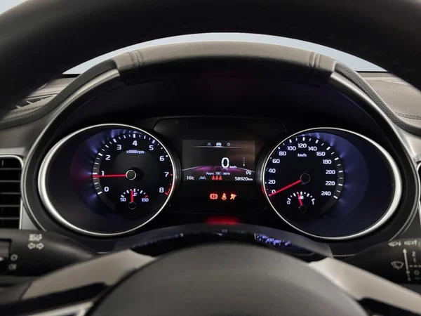 KIA Ceed (2023) — foto 8 van 17