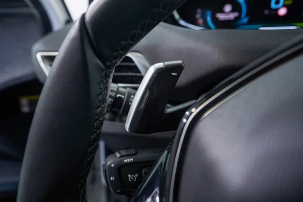 Peugeot 3008 PHEV (2023) — foto 15 van 54