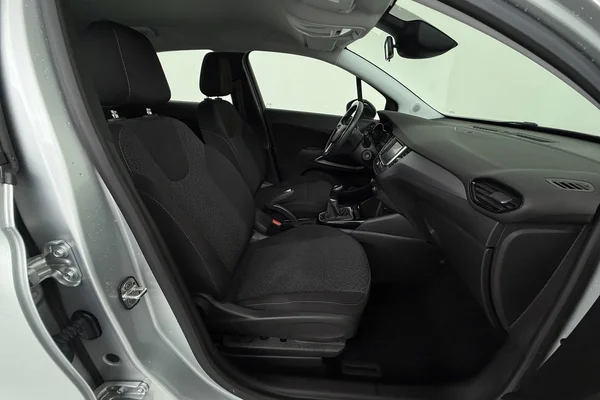 Opel Crossland (2022) — foto 6 van 30
