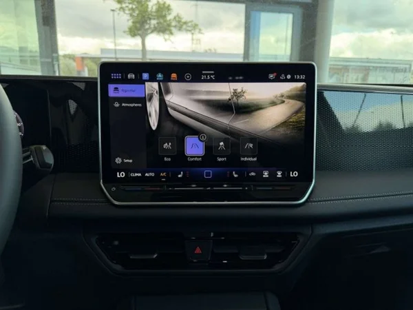 Volkswagen Tiguan — foto 9 van 25
