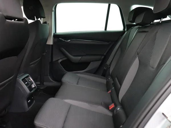 SKODA Octavia Combi (2024) — foto 4 van 18