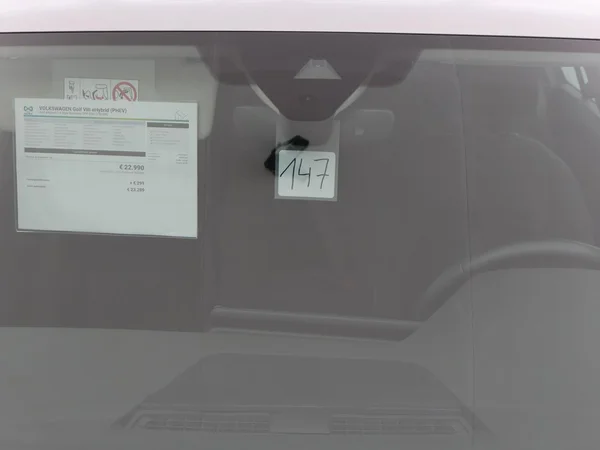 VOLKSWAGEN Golf VIII eHybrid (PHEV) (2022) — foto 3 van 24