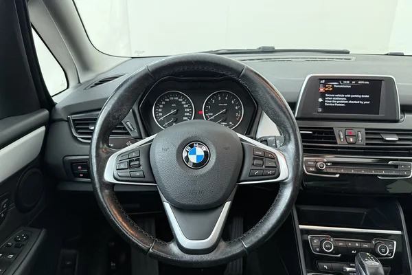 BMW 2 Gran Tourer (F46) (2017) — foto 2 van 27