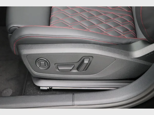 AUDI A3 Sedan (2025) — foto 18 van 26