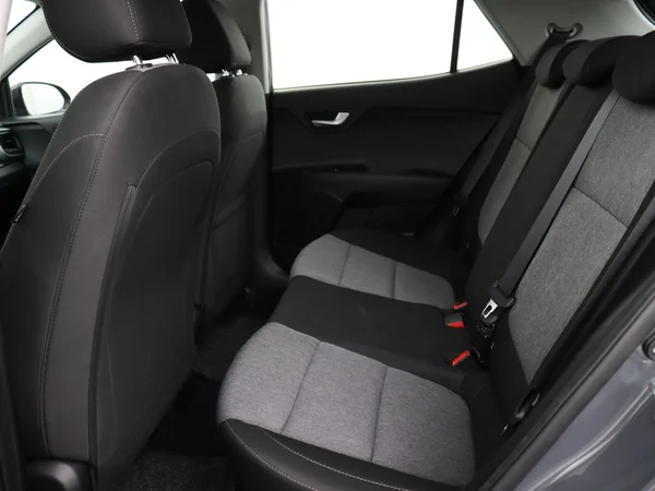 KIA Stonic (2022) — foto 5 van 23