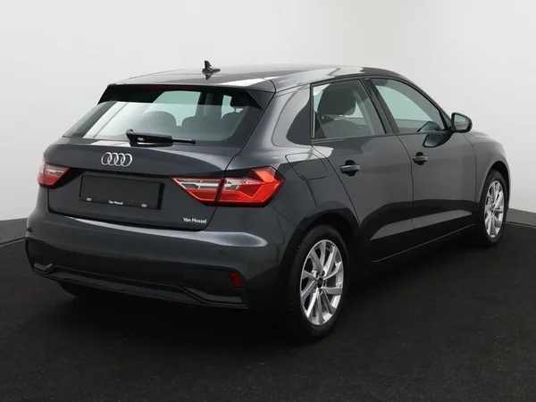 Audi A1 Sportback (2022) — foto 12 van 28