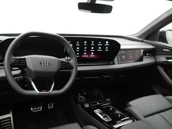 AUDI Q6 Sportback e-tron (2025) — foto 6 van 41