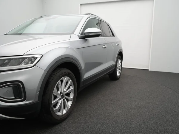 VOLKSWAGEN T-Roc (2024) — foto 22 van 25