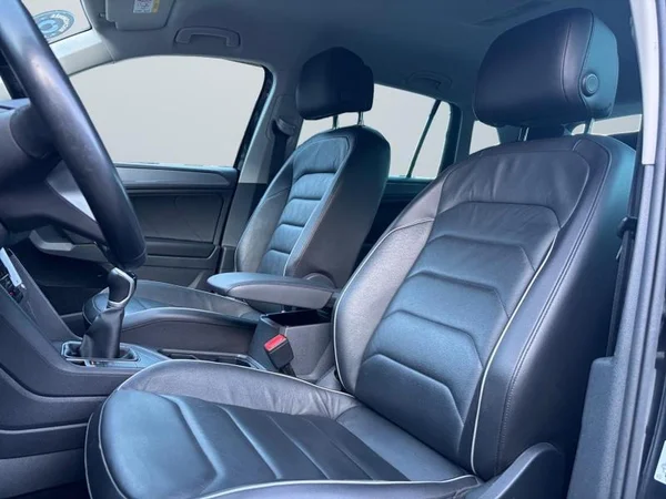 VOLKSWAGEN Tiguan (2022) — foto 30 van 30