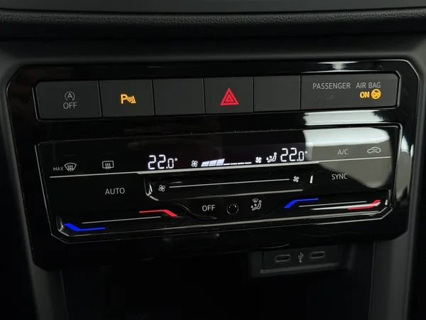 VOLKSWAGEN T-Cross (2022) — foto 17 van 26