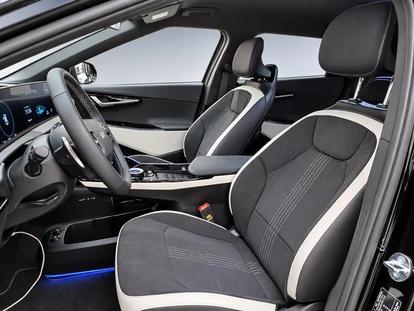 Kia EV6 (2023) — foto 25 van 26