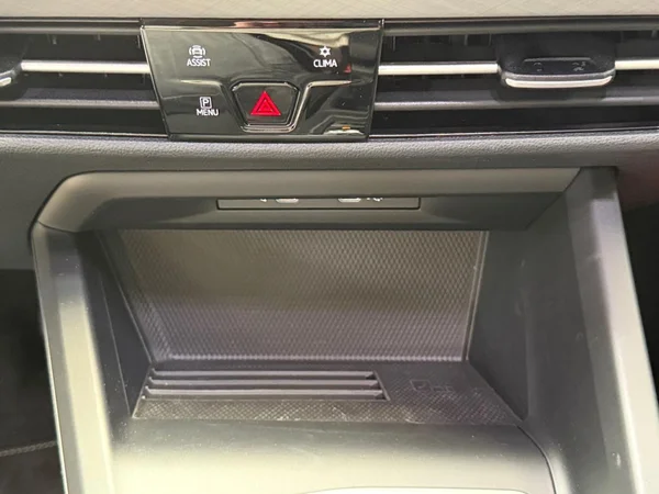 VOLKSWAGEN Golf VIII (2026) — foto 14 van 21