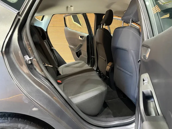 Ford Fiesta (2020) — foto 9 van 23