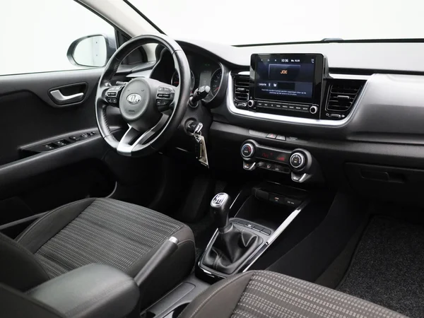 Kia Stonic (2021) — foto 30 van 40