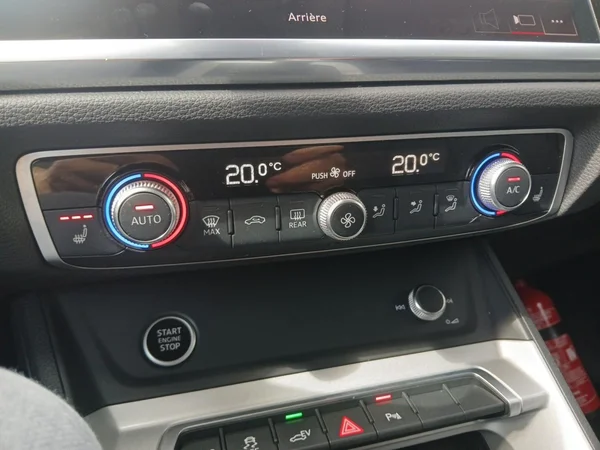 AUDI Q3 Sportback PHEV (2023) — foto 3 van 21
