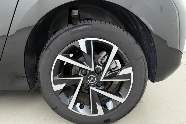 Opel Corsa (2025) — foto 18 van 21