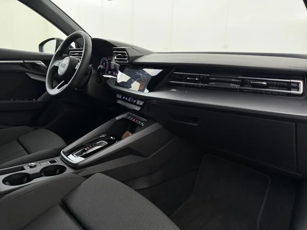 AUDI A3 Sportback (2025) — foto 10 van 18