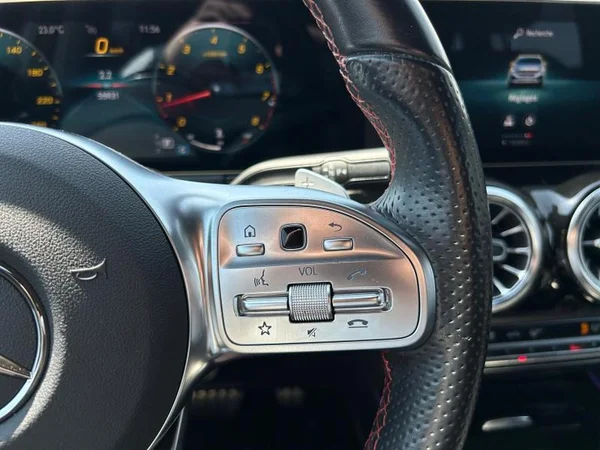 MERCEDES-BENZ GLA (H247) (2022) — foto 18 van 31