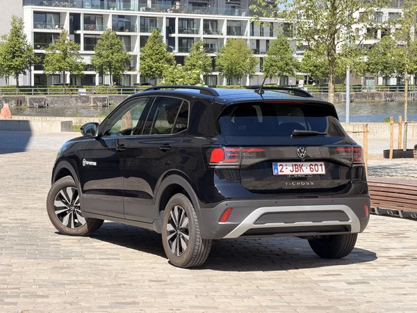 VOLKSWAGEN T-Cross (2025) — foto 13 van 19