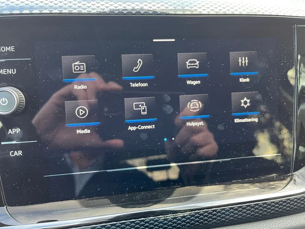 VOLKSWAGEN Polo (2026) — foto 9 van 24