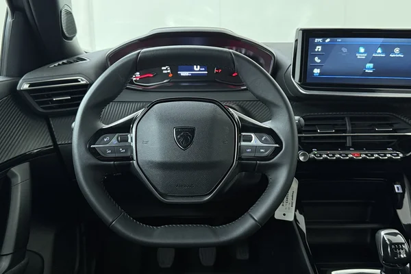 Peugeot 2008 (2025) — foto 2 van 19