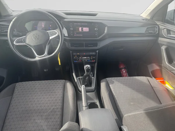 VOLKSWAGEN T-Cross (2023) — foto 16 van 17