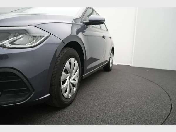 VOLKSWAGEN Polo (2023) — foto 14 van 24