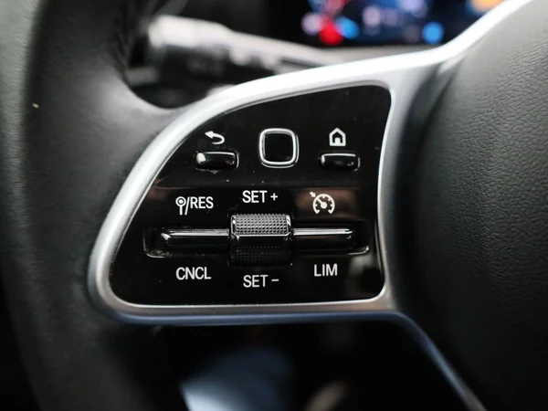 Mercedes-Benz A-Klasse (2021) — foto 9 van 36