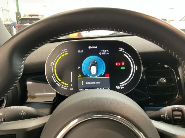 MINI e-Mini (F56 LCI II) (2023) — foto 6 van 24