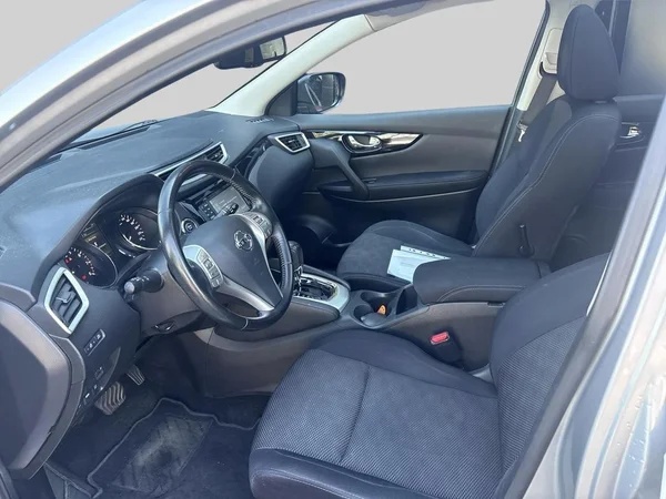 Nissan QASHQAI (2016) — foto 16 van 17