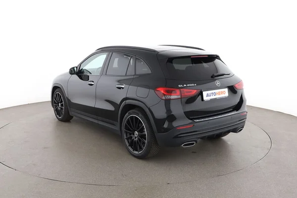 Mercedes-Benz GLA-Klasse (2023) — foto 10 van 16