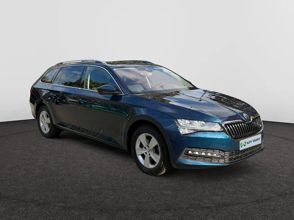 SKODA Superb Combi (2024) — foto 18 van 20