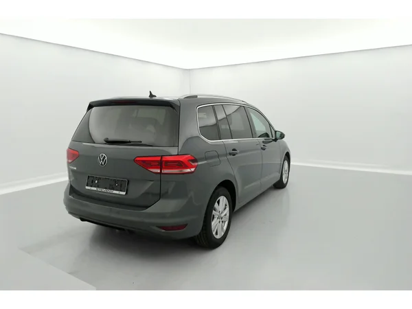 VOLKSWAGEN Touran (2020) — foto 3 van 36
