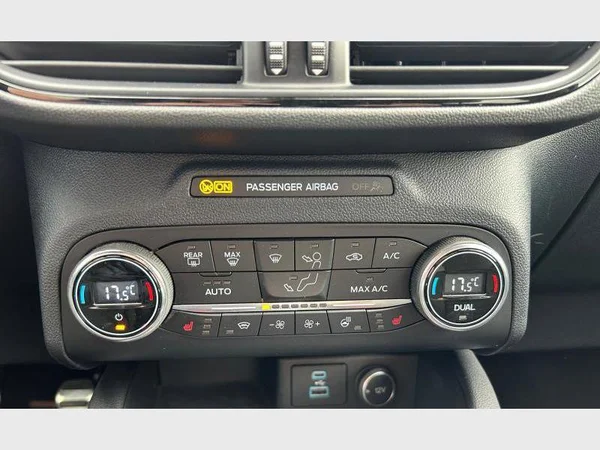 Ford Kuga (2021) — foto 10 van 29