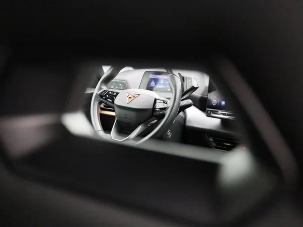 CUPRA Born (2022) — foto 33 van 47