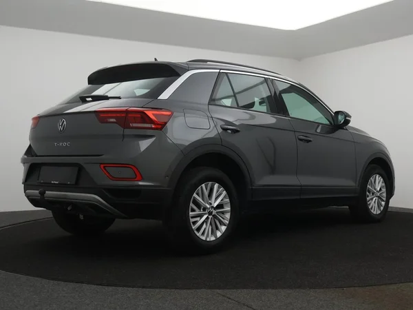 VOLKSWAGEN T-Roc (2022) — foto 12 van 26