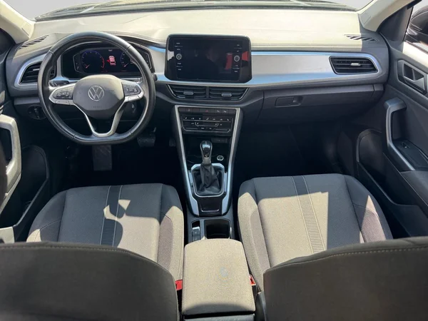 VOLKSWAGEN T-Roc (2022) — foto 11 van 16